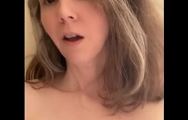 xvídeos pornô mulher se masturbando